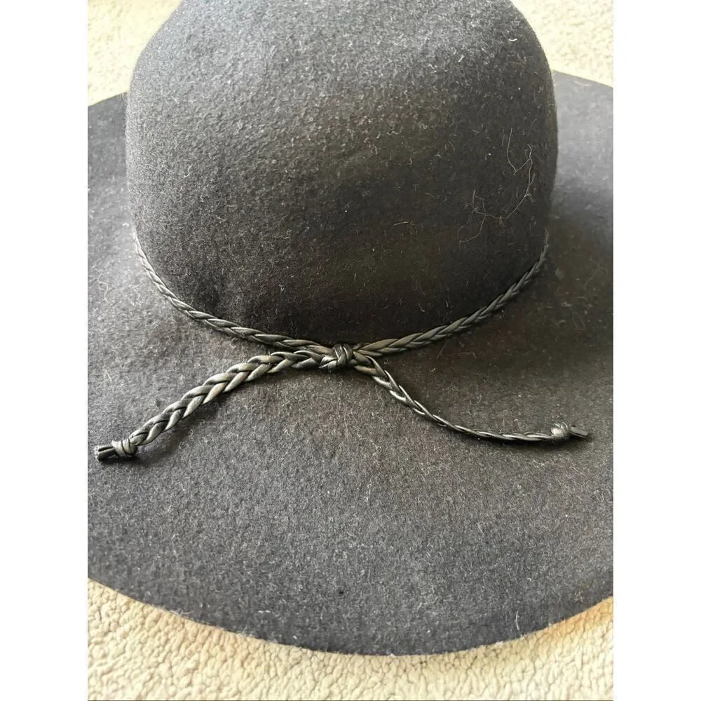NWOT Banana Republic wool floppy hat, $50 M/L